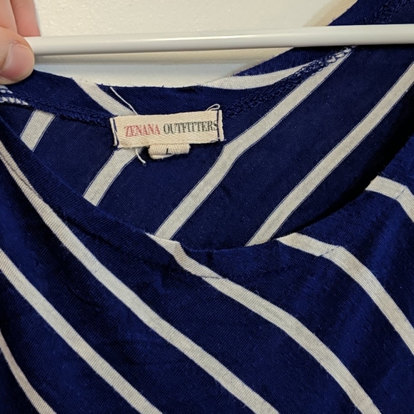 Top - Picture 2 of 2